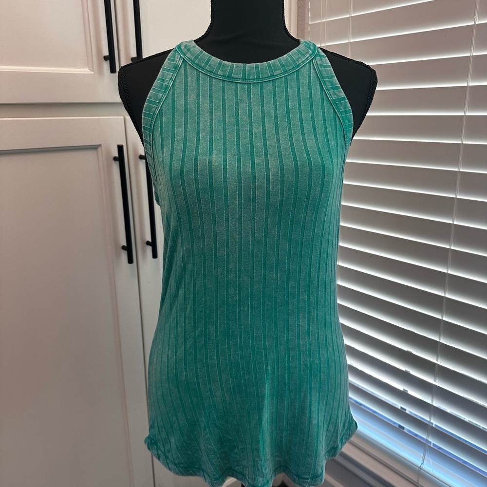 Zenana Kelly green stone washed tank. Size L/XL. Never worn.